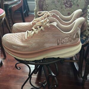 Hoka Women's Sandstone/Cream Athletic Shoes